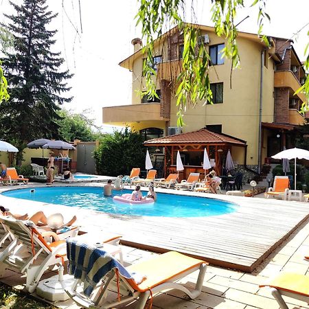 Family Hotel IV Velingrad Bagian luar foto