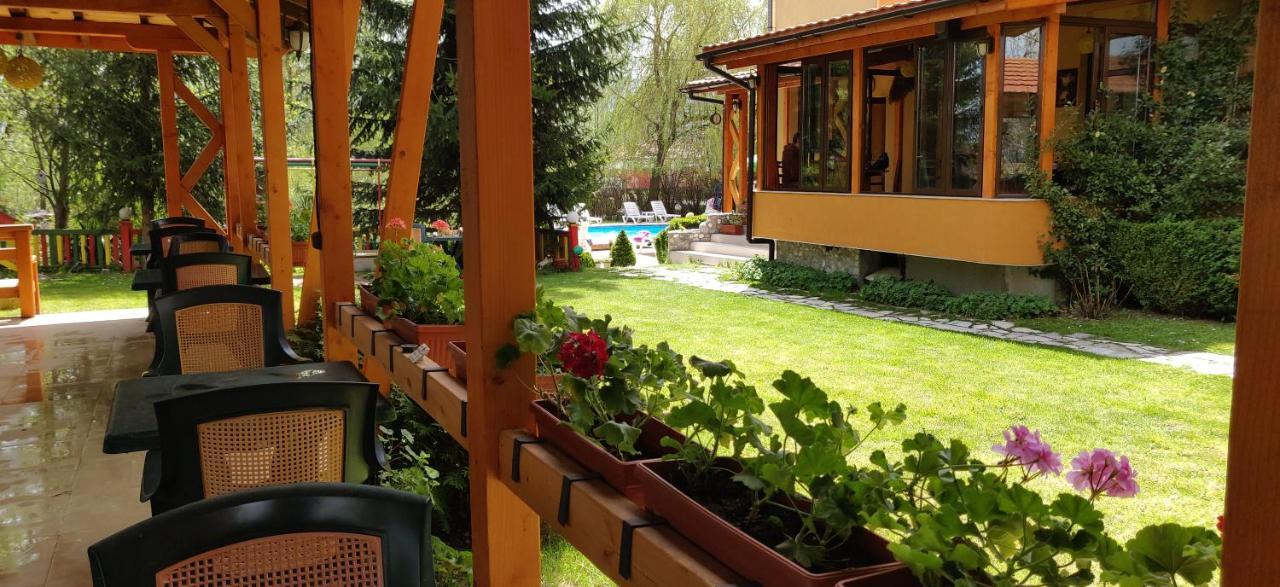 Family Hotel IV Velingrad Bagian luar foto