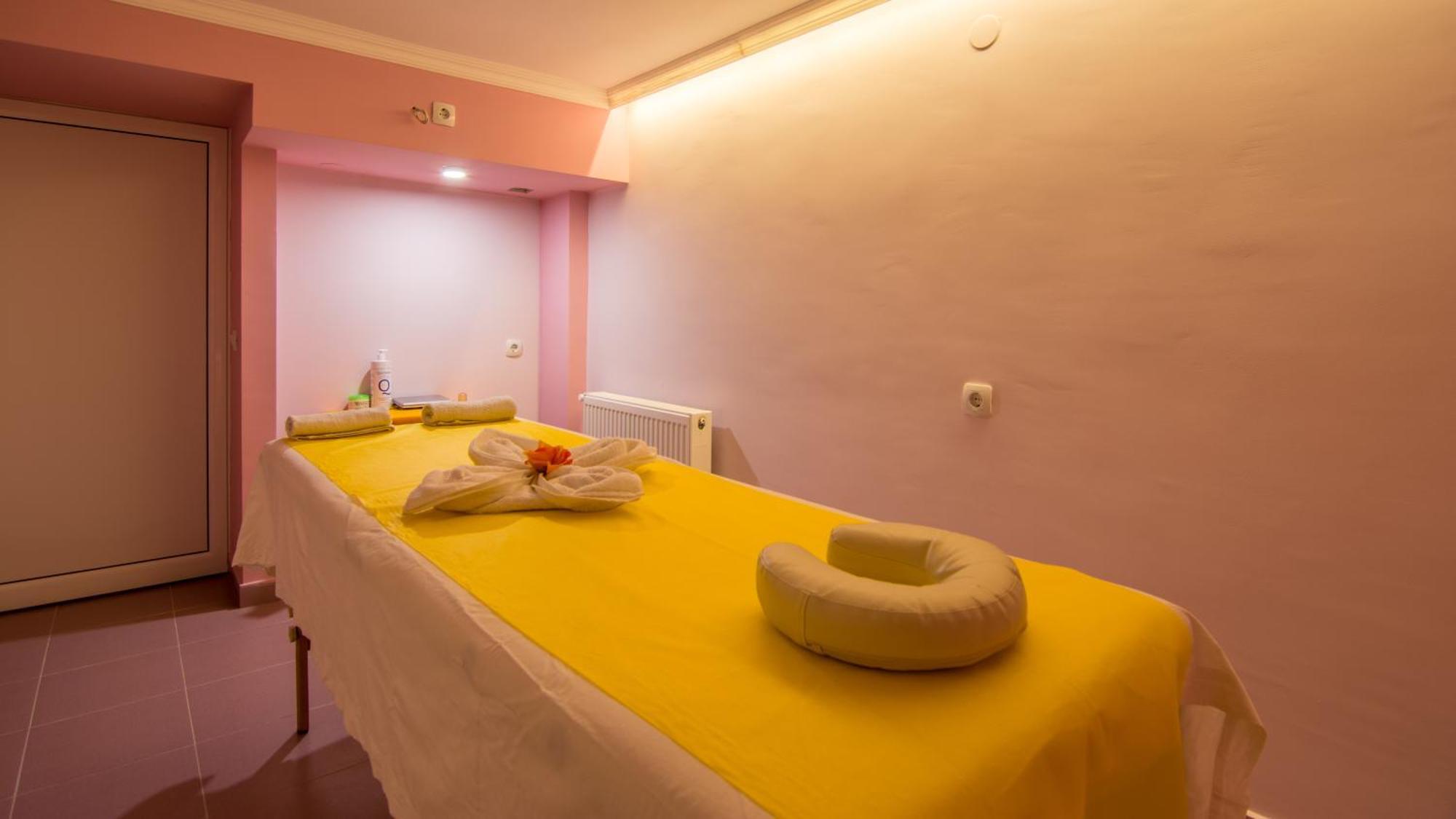 Family Hotel IV Velingrad Bagian luar foto