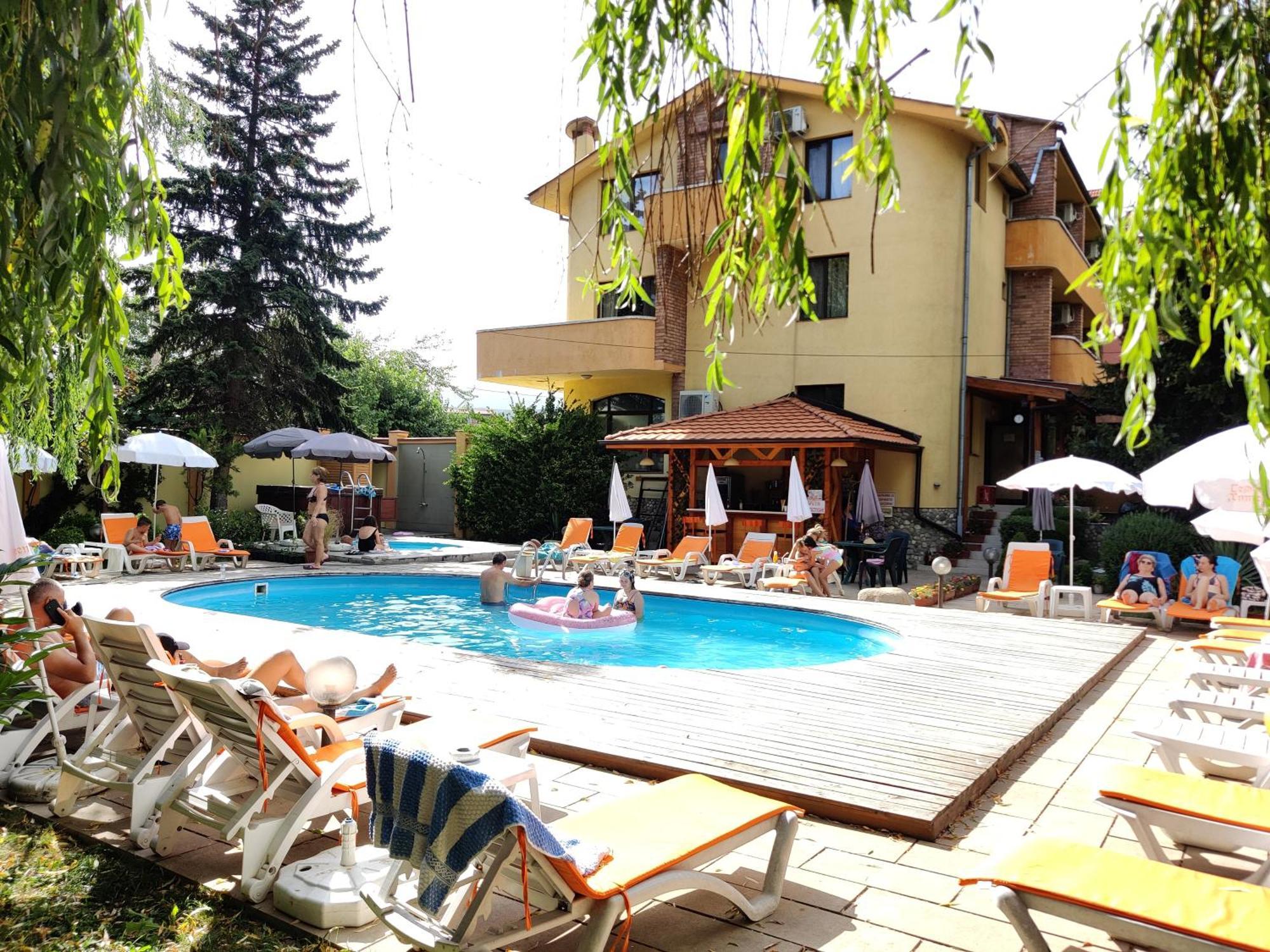 Family Hotel IV Velingrad Bagian luar foto