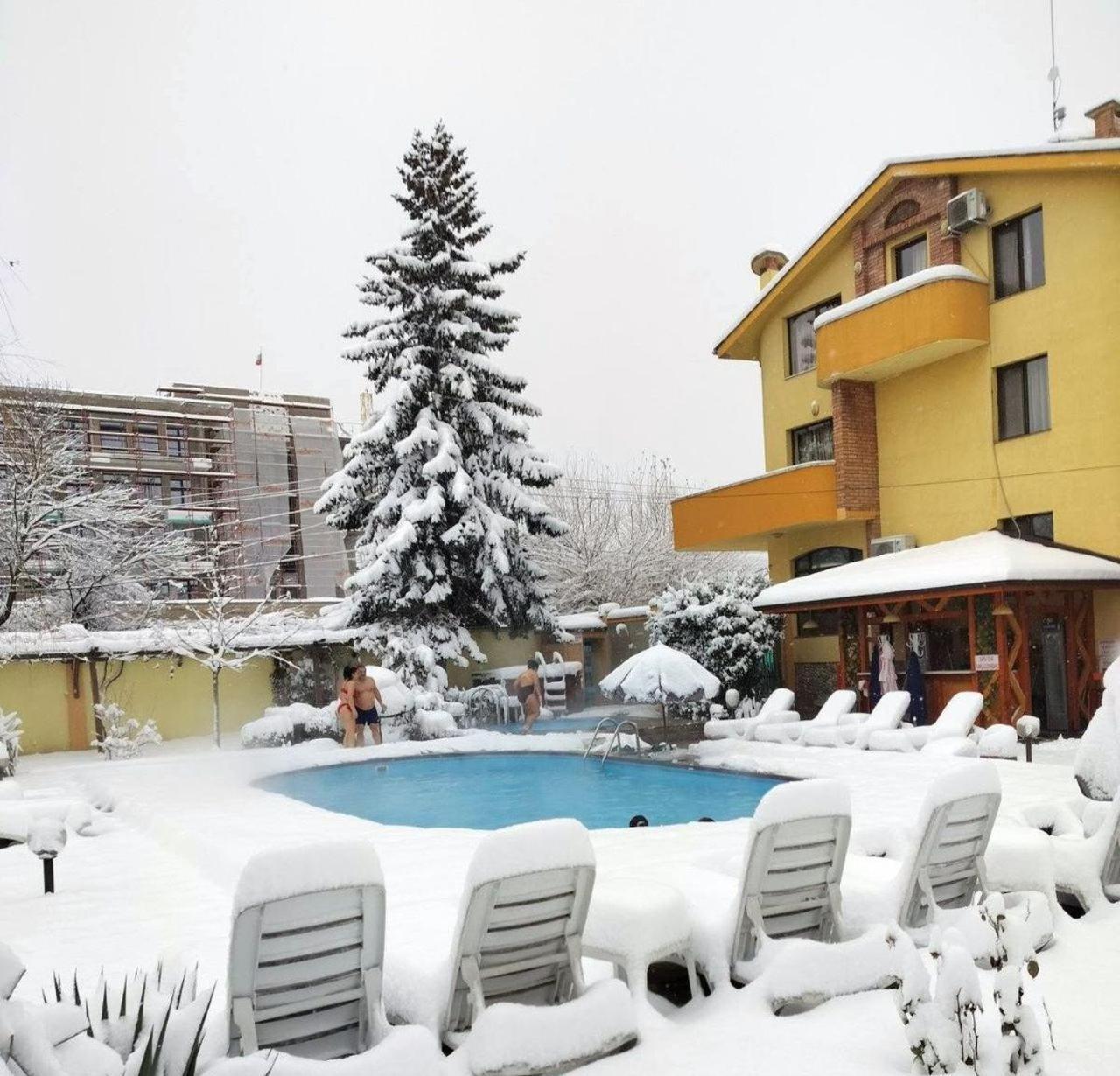 Family Hotel IV Velingrad Bagian luar foto
