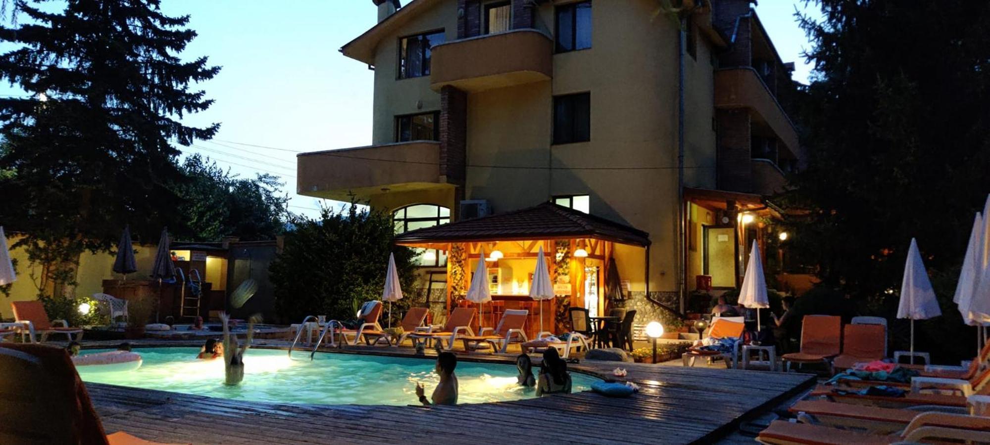 Family Hotel IV Velingrad Bagian luar foto