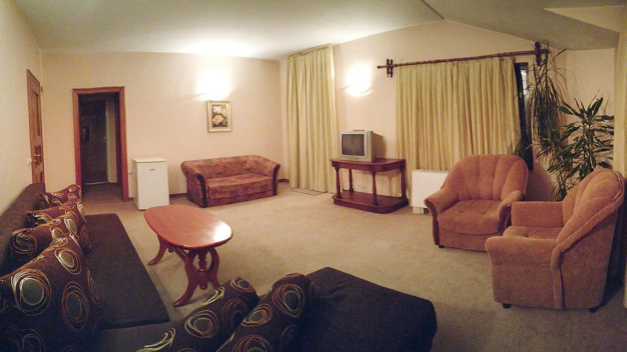 Family Hotel IV Velingrad Bagian luar foto